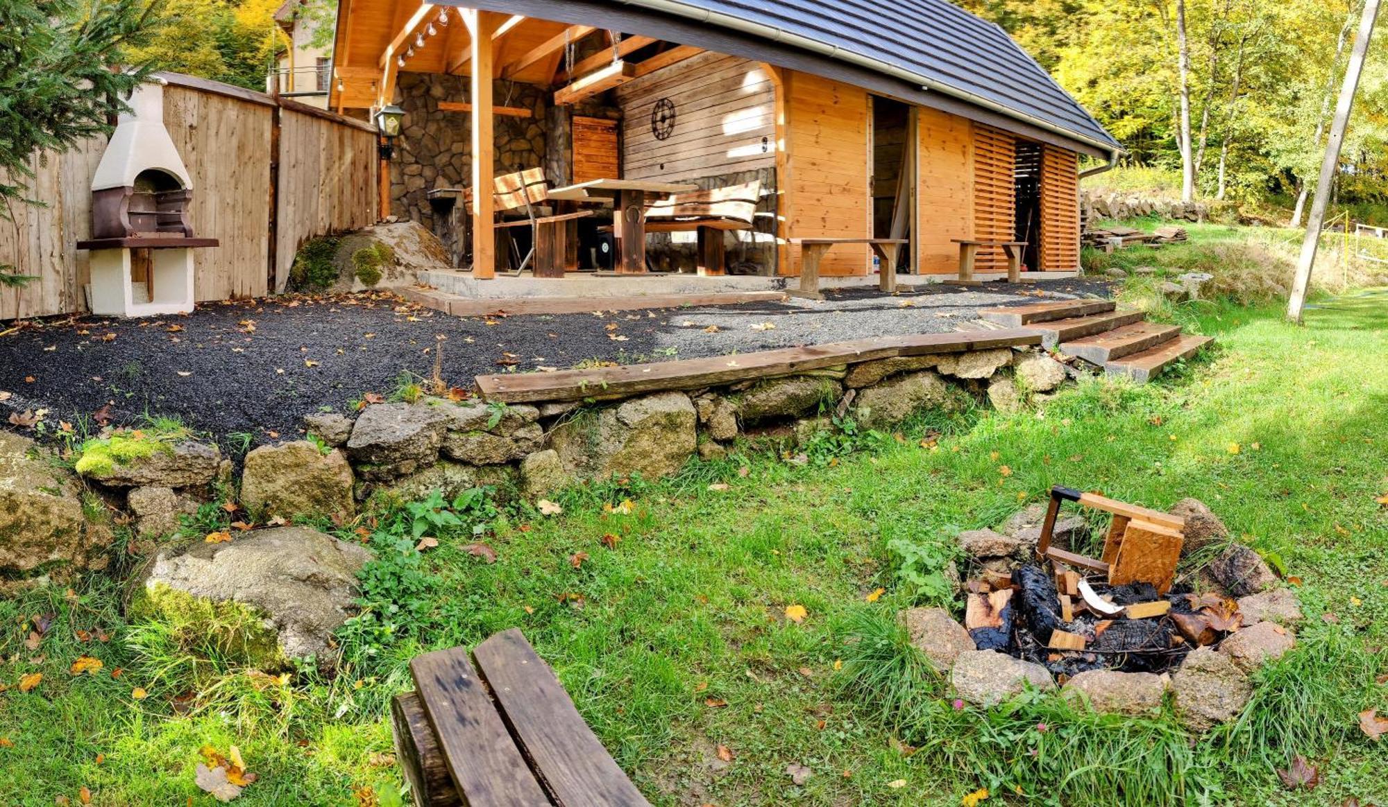 Dom Pod Lesniczowka Chalet Zachelmie (Jelenia Gora)