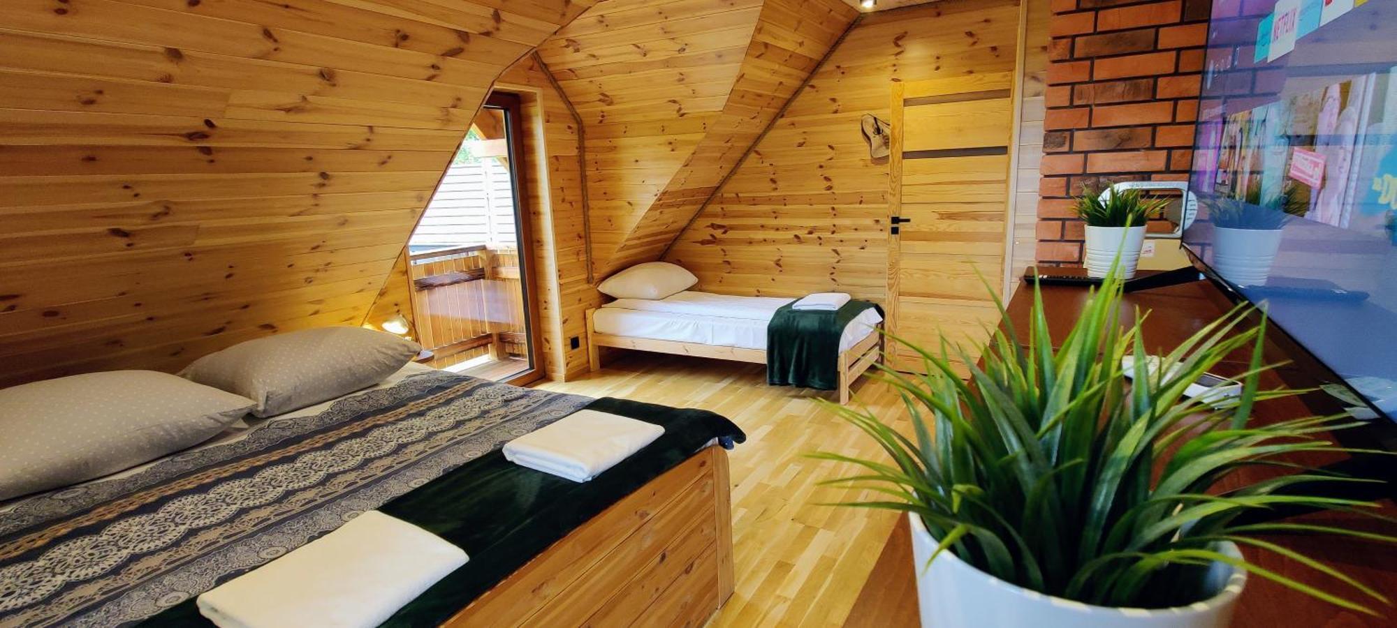 Chalet Dom Pod Lesniczowka Zachelmie (Jelenia Gora)